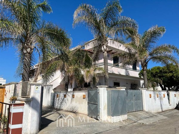 appartamento in vendita ad Ugento in zona Torre San Giovanni