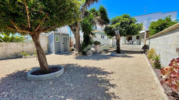 casa indipendente in vendita ad Ugento in zona Torre Mozza