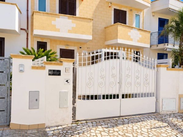 casa indipendente in vendita ad Ugento in zona Torre San Giovanni