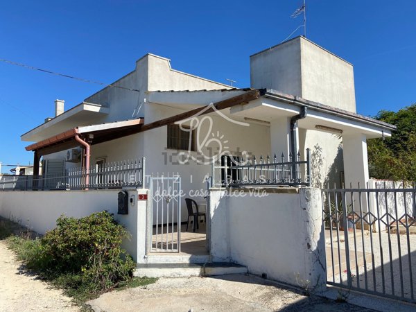 casa indipendente in vendita ad Ugento in zona Torre San Giovanni