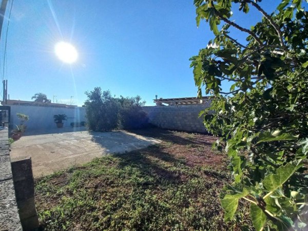 casa indipendente in vendita ad Ugento in zona Torre San Giovanni