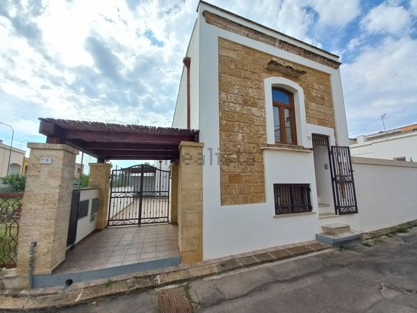 casa indipendente in vendita ad Ugento in zona Gemini