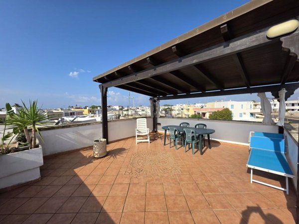 appartamento in vendita ad Ugento in zona Torre San Giovanni
