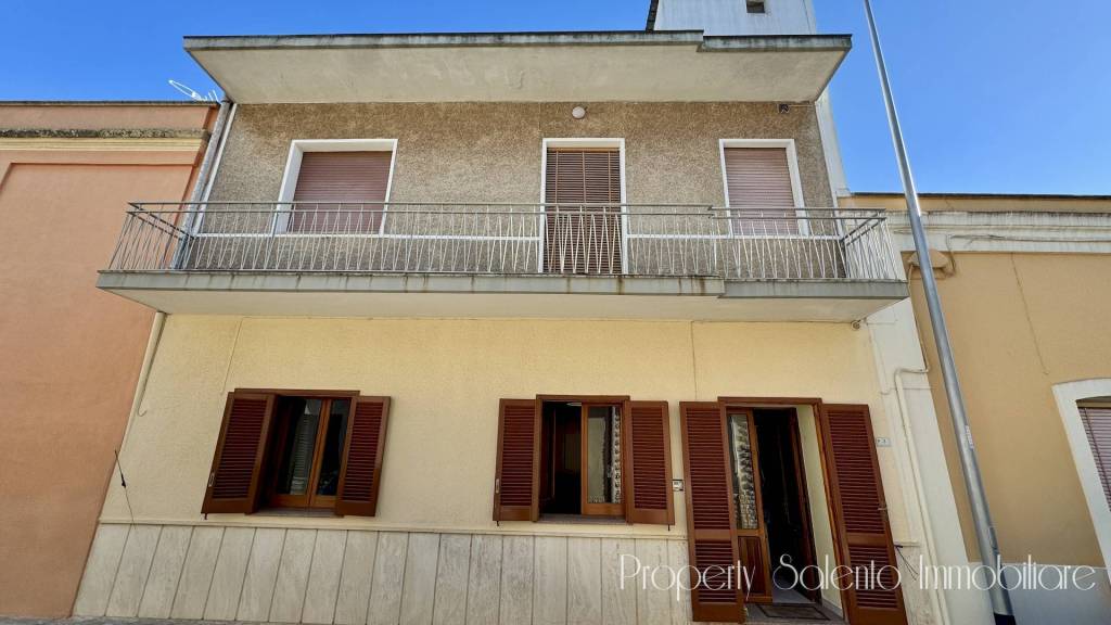casa indipendente in vendita ad Ugento