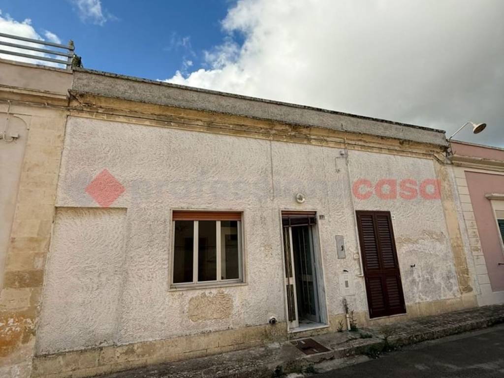 casa indipendente in vendita ad Uggiano la Chiesa