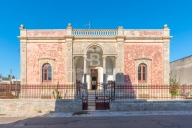 casa indipendente in vendita ad Uggiano la Chiesa