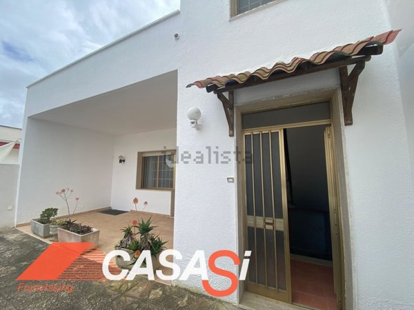 casa indipendente in vendita ad Uggiano la Chiesa