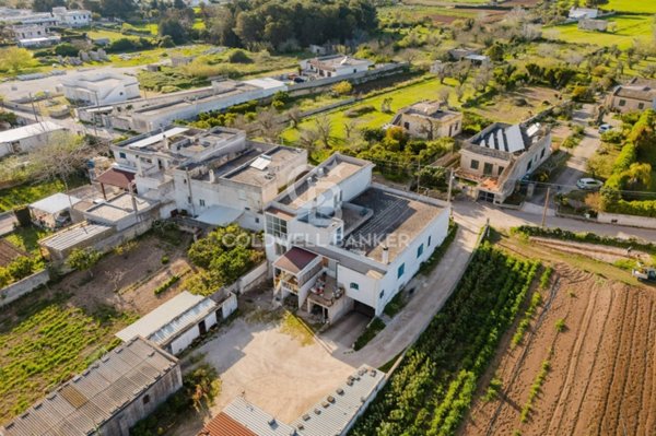casa indipendente in vendita ad Uggiano la Chiesa