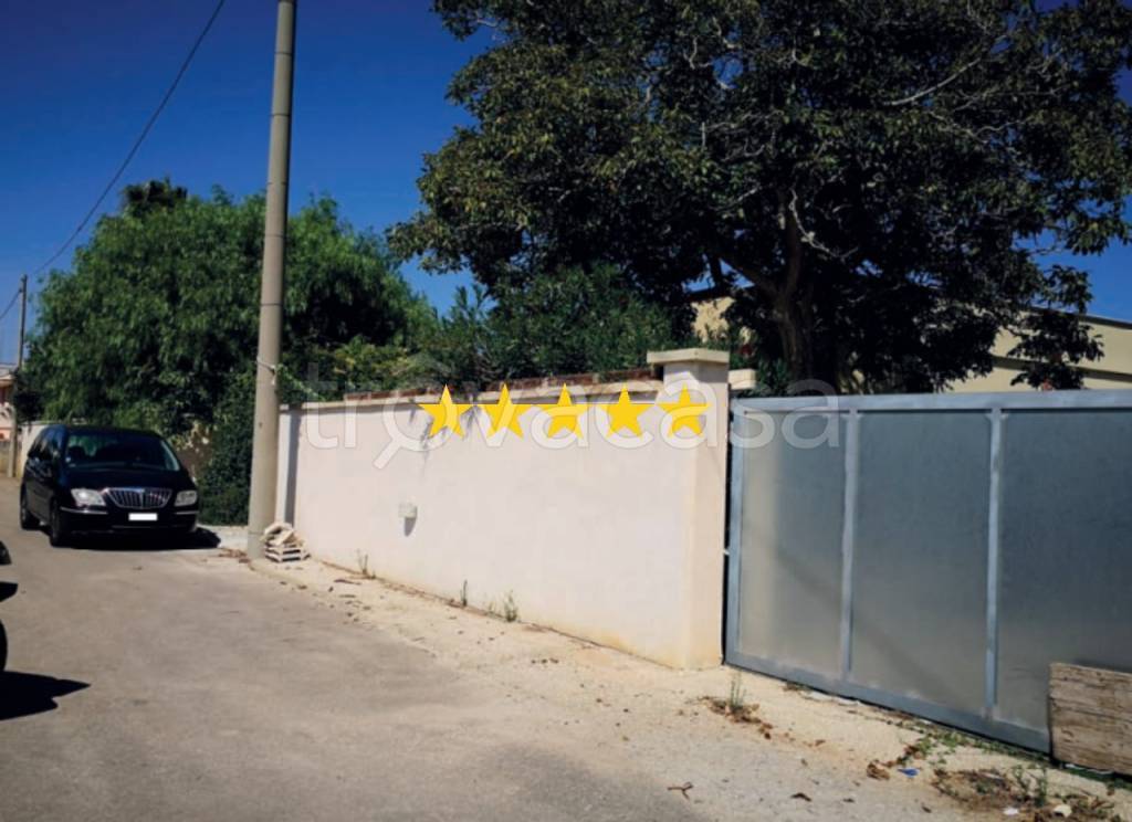 casa indipendente in vendita ad Uggiano la Chiesa in zona Casamassella