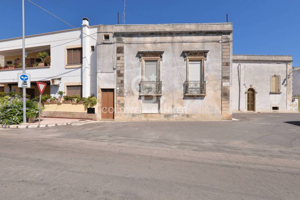 casa indipendente in vendita ad Uggiano la Chiesa