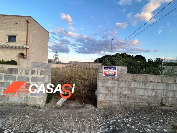 terreno edificabile in vendita ad Uggiano la Chiesa