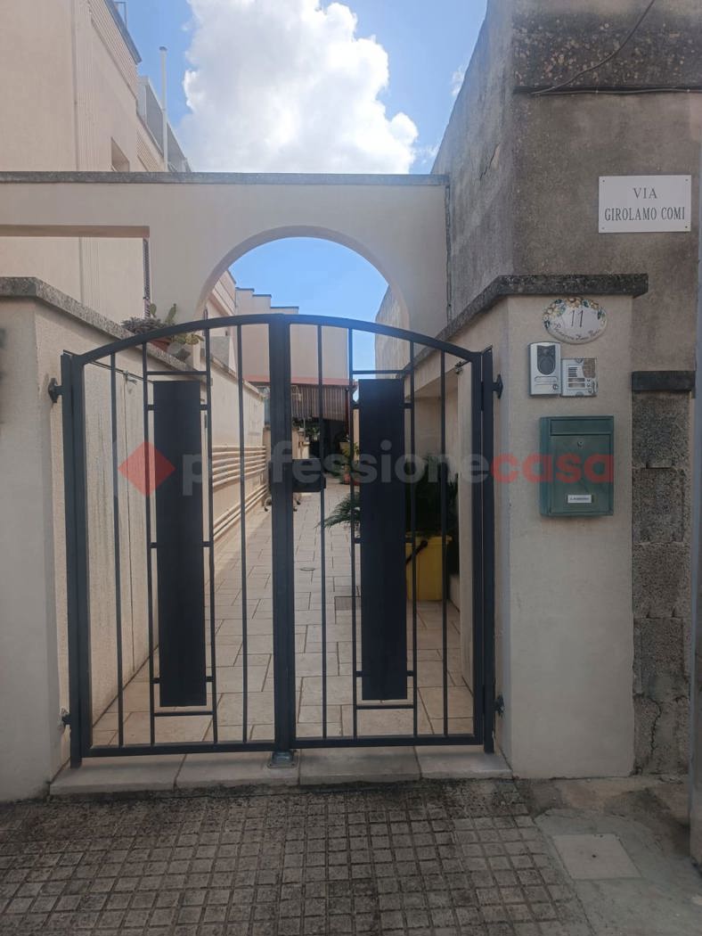 appartamento in vendita ad Uggiano la Chiesa in zona Casamassella