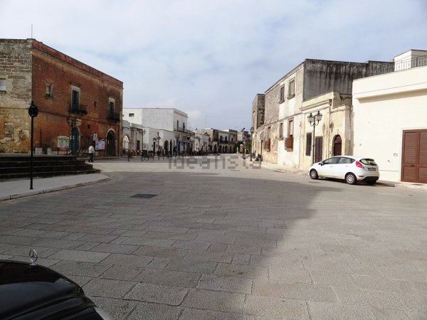 casa indipendente in vendita ad Uggiano la Chiesa in zona Casamassella