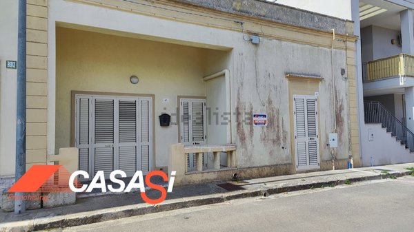 casa indipendente in vendita ad Uggiano la Chiesa