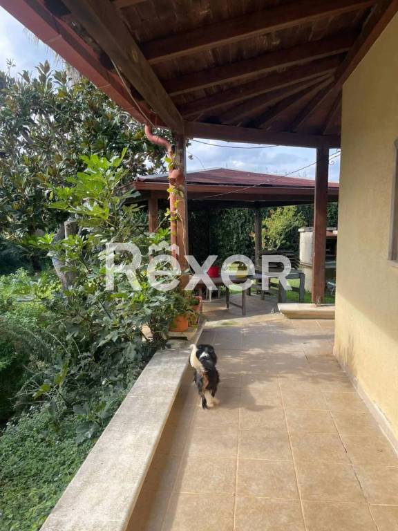 casa indipendente in vendita ad Uggiano la Chiesa in zona Casamassella