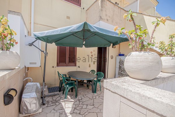 appartamento in vendita ad Uggiano la Chiesa in zona Casamassella