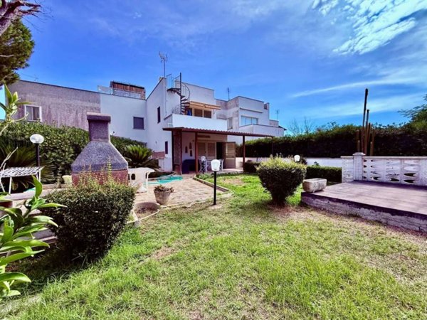 appartamento in vendita ad Uggiano la Chiesa in zona Casamassella