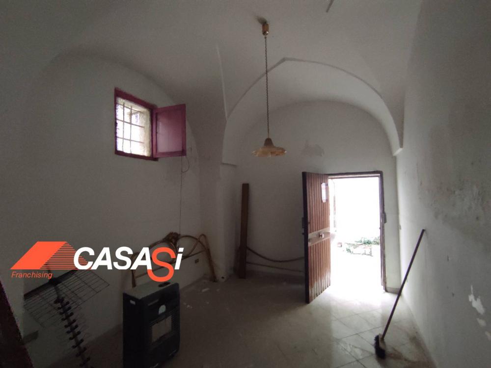 casa indipendente in vendita ad Uggiano la Chiesa