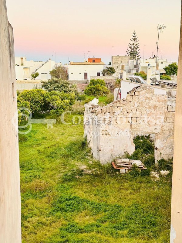 casa indipendente in vendita ad Uggiano la Chiesa