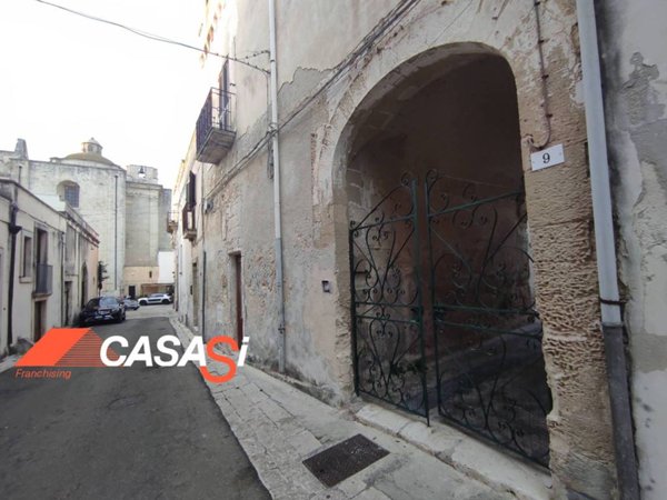 casa indipendente in vendita ad Uggiano la Chiesa