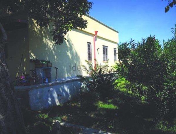 casa indipendente in vendita ad Uggiano la Chiesa