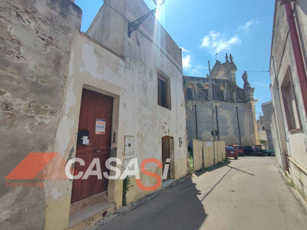 casa indipendente in vendita ad Uggiano la Chiesa