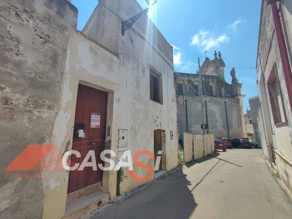 casa indipendente in vendita ad Uggiano la Chiesa
