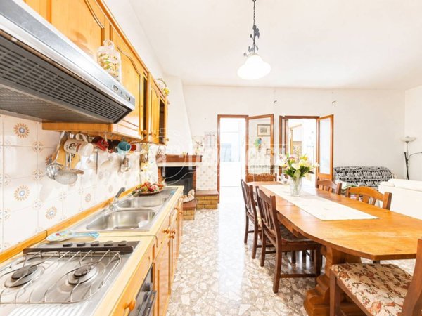 casa indipendente in vendita ad Uggiano la Chiesa