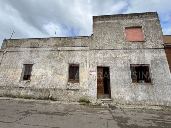 casa indipendente in vendita ad Uggiano la Chiesa