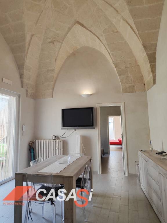 casa indipendente in vendita ad Uggiano la Chiesa in zona Casamassella