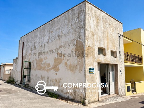 casa indipendente in vendita ad Uggiano la Chiesa