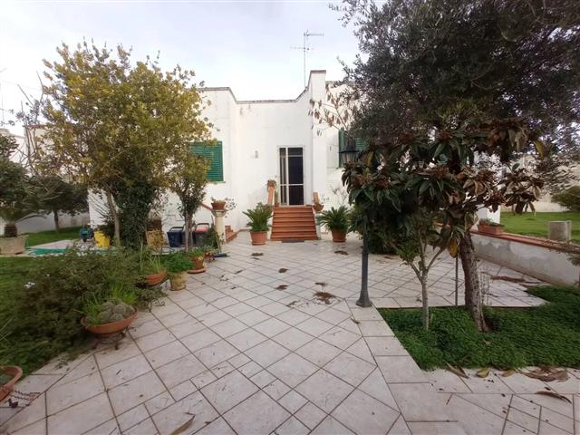 casa indipendente in vendita a Veglie