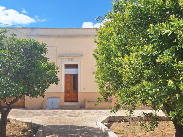 casa indipendente in vendita a Veglie