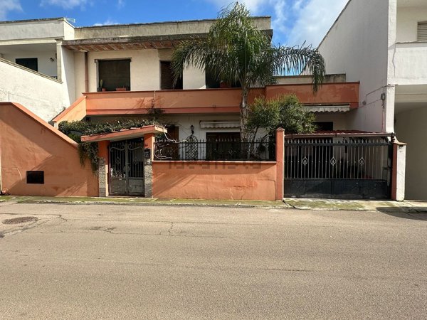 casa indipendente in vendita a Veglie