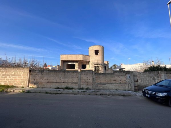 casa indipendente in vendita a Veglie