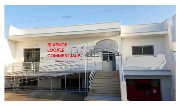 locale commerciale in vendita a Veglie