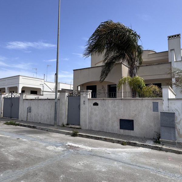 casa indipendente in vendita a Veglie