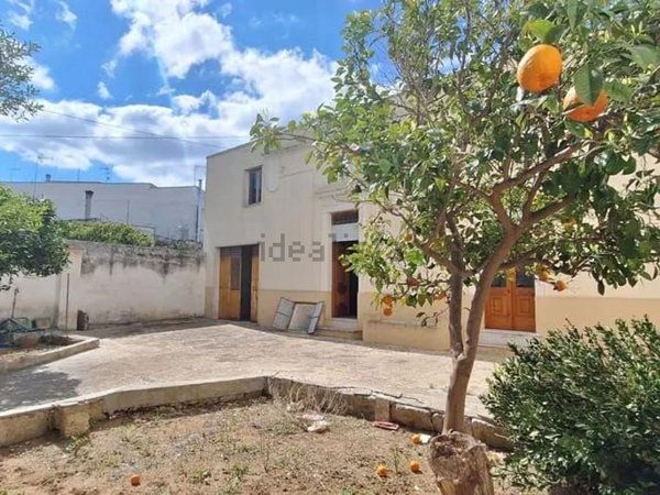 casa indipendente in vendita a Veglie