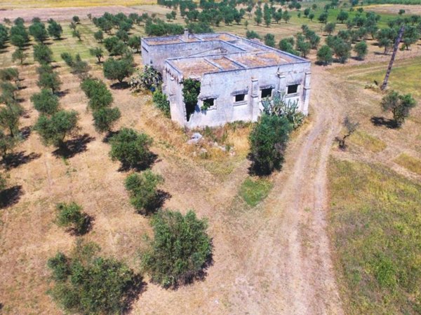 casale in vendita a Veglie