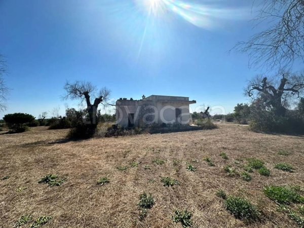 casa indipendente in vendita a Vernole in zona Acaja