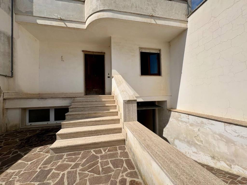 casa indipendente in vendita a Vernole in zona Vanze