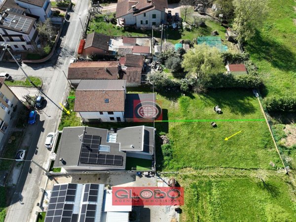 casa indipendente in vendita a Vernole in zona Pisignano