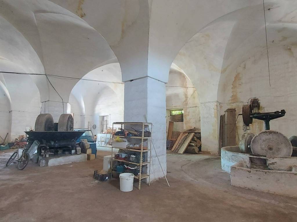 negozio in vendita a Vernole in zona Strudà