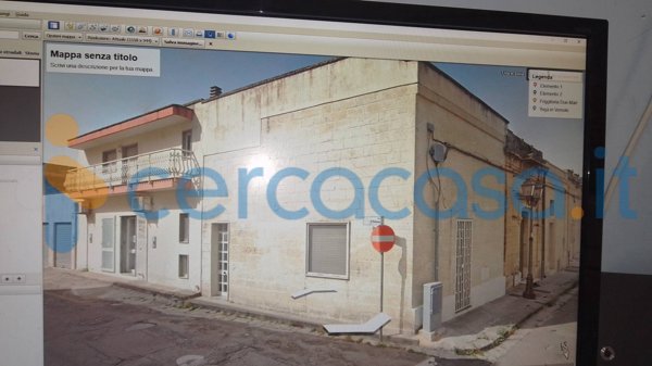 locale commerciale in vendita a Vernole