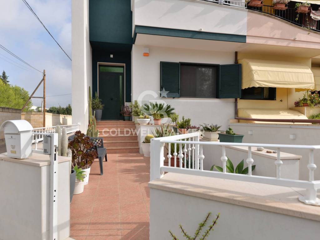 casa indipendente in vendita a Vernole
