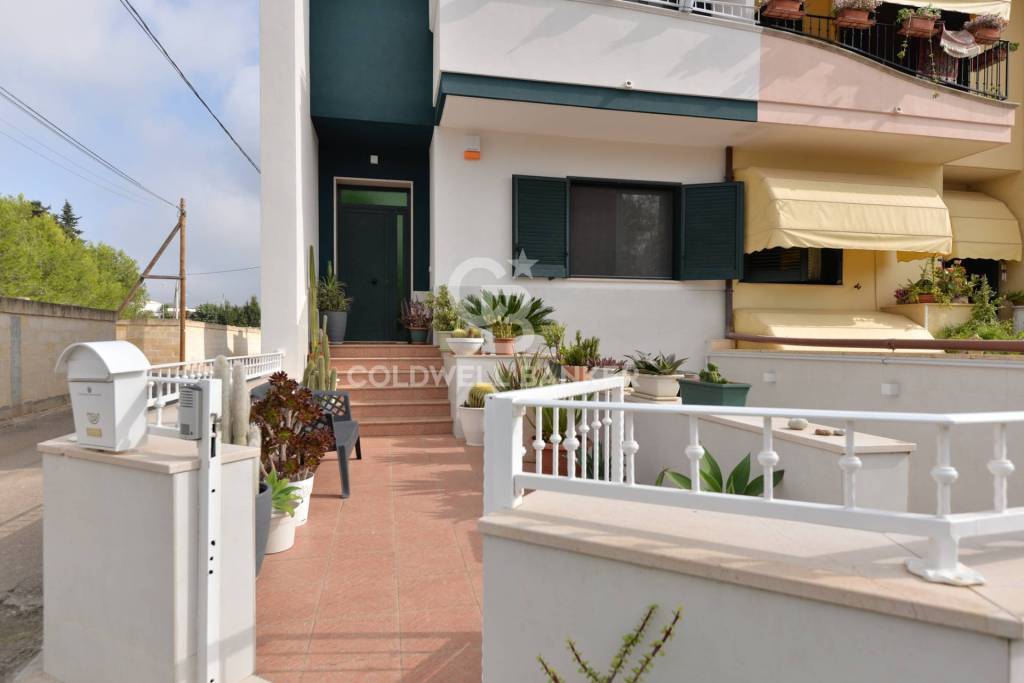 casa indipendente in vendita a Vernole