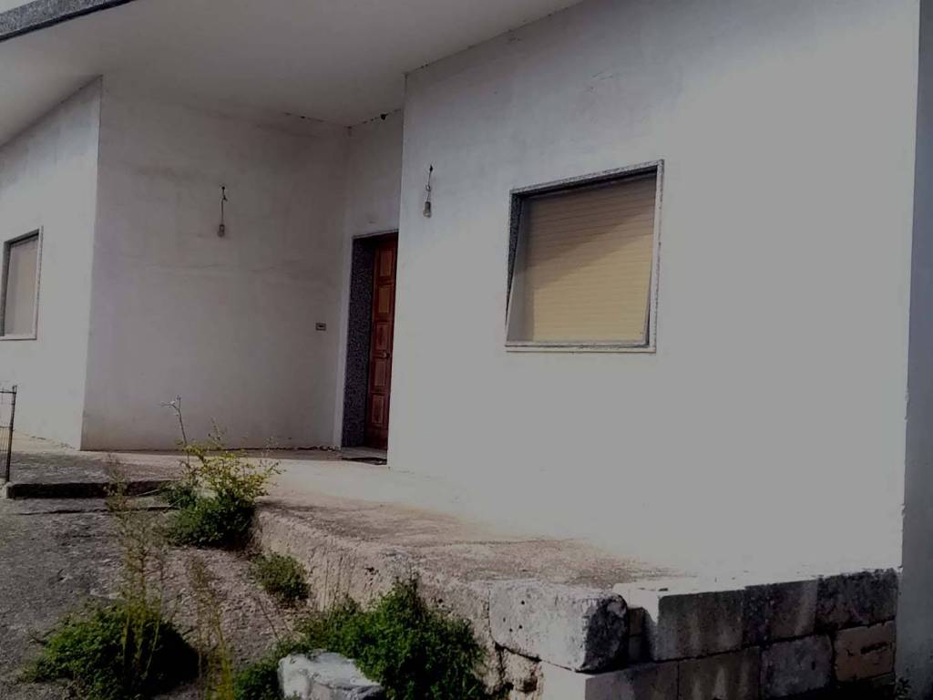 casa indipendente in vendita a Vernole in zona Strudà