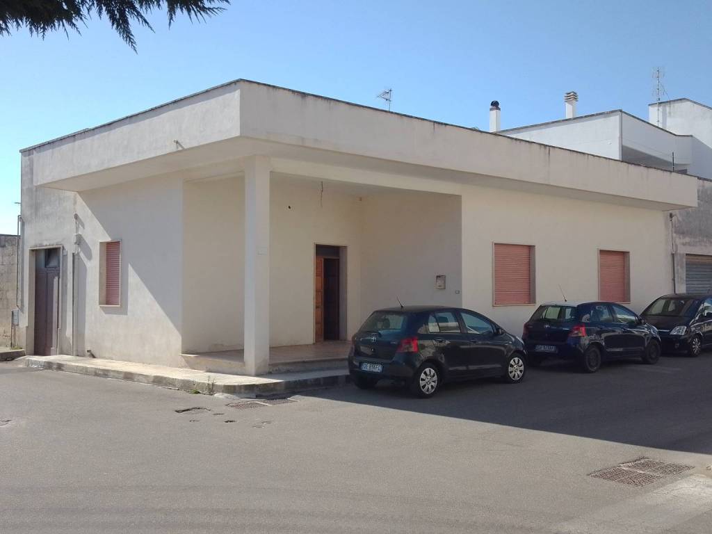 casa indipendente in vendita a Vernole