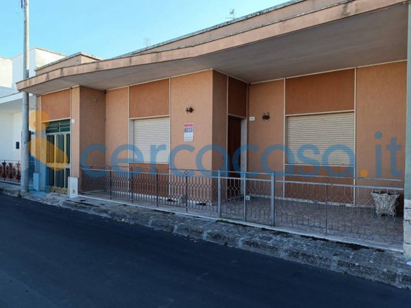 casa indipendente in vendita a Vernole