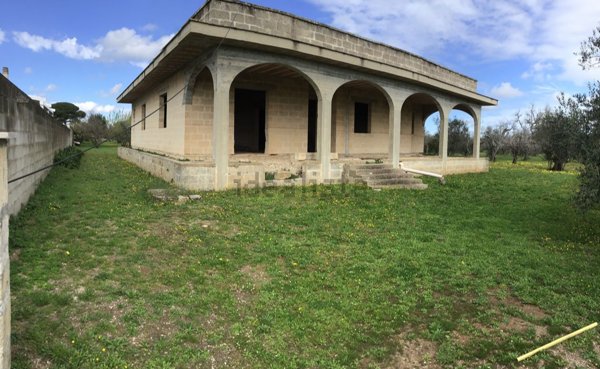 casale in vendita a Vernole